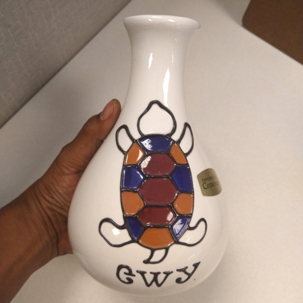 Hand painted Cherokee Pottery Vase, NWOT